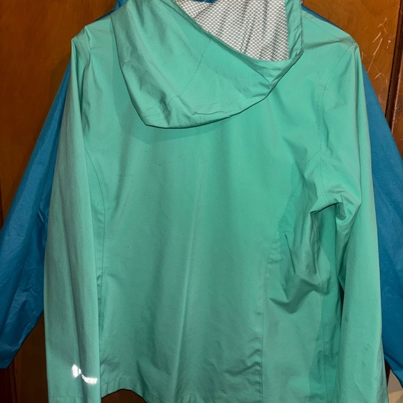 Free Country Teal and Green. Rain Jacket - Picture 2 of 3